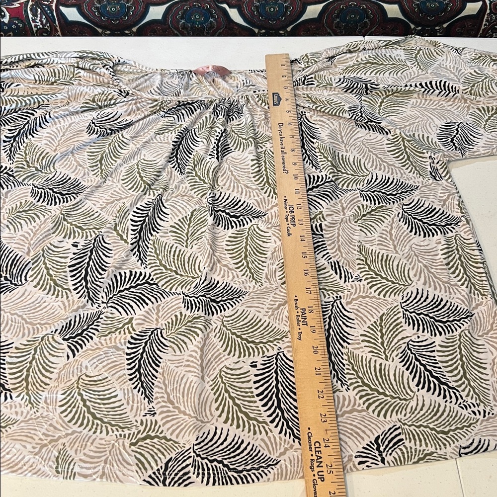 #149. 🪷leaf Print Blouse. Amana 2x - Picture 3 of 9